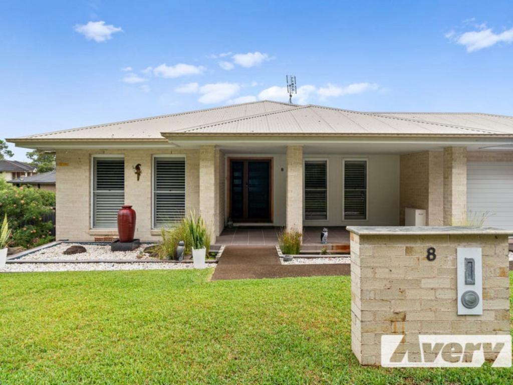 8 Bluerock Cl, Fennell Bay, NSW 2283