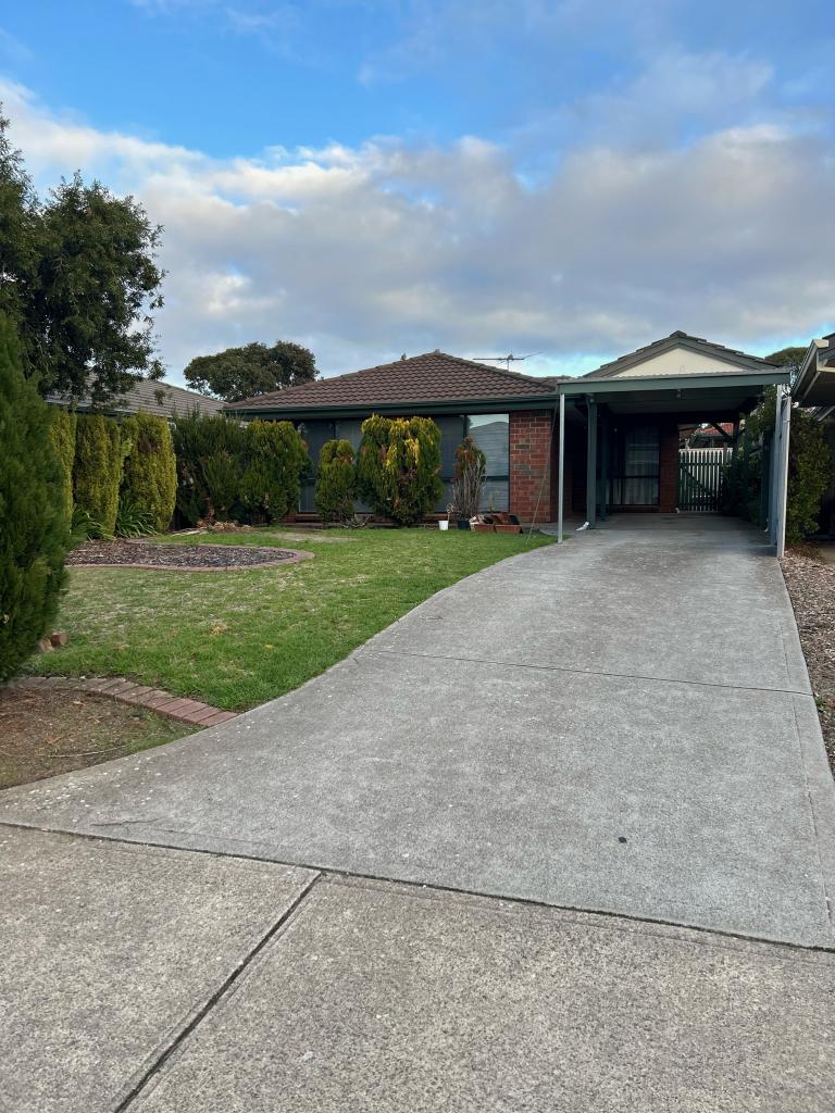32 Whittaker Ave, Old Reynella, SA 5161