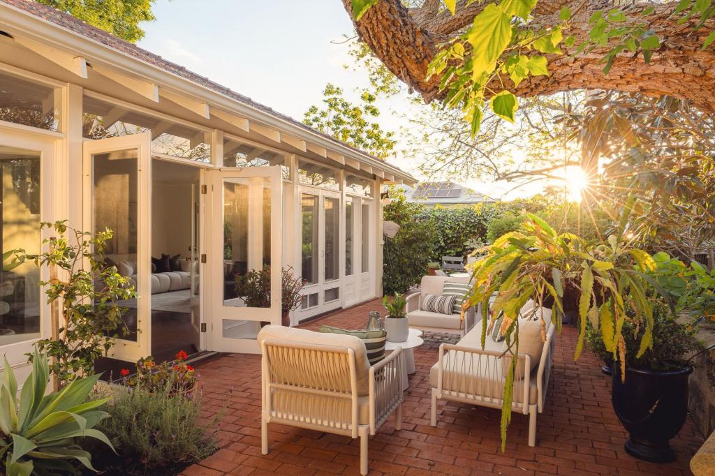 11 Queen St, Claremont, WA 6010