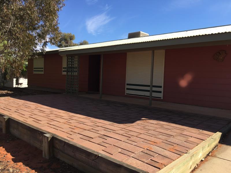79 Pioneer Dr, Roxby Downs, SA 5725