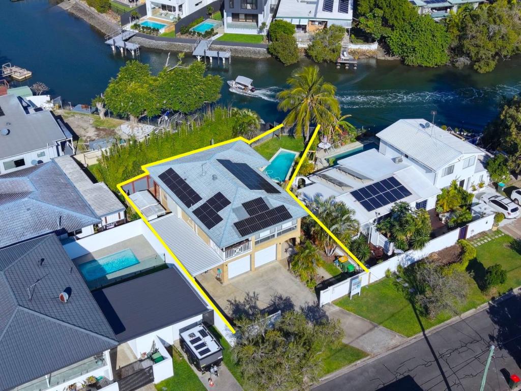 14 Kilmartin Esp, Biggera Waters, QLD 4216