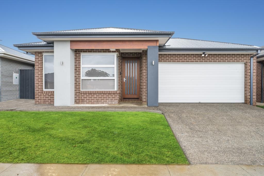 42 Garfield Dr, Armstrong Creek, VIC 3217