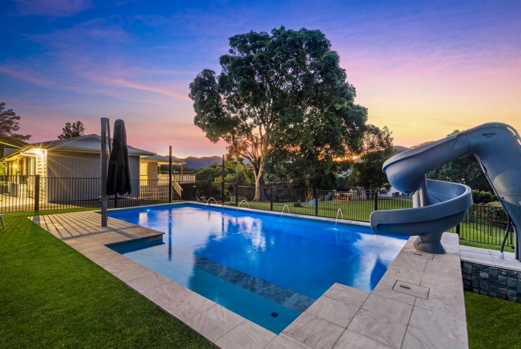 74 Rusty Ct, Tallebudgera Valley, QLD 4228
