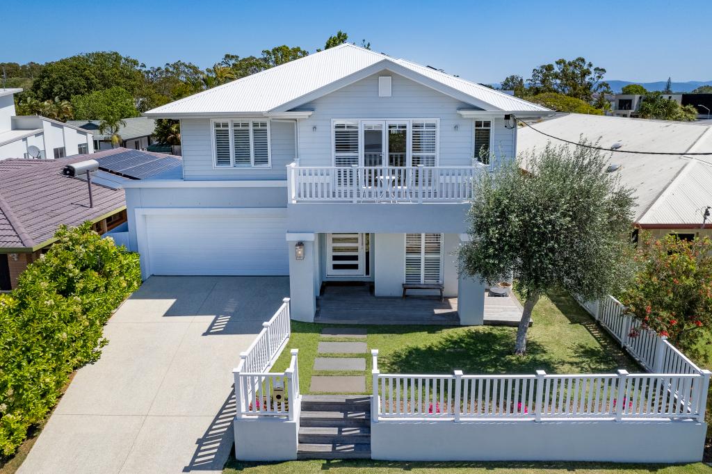 31 Warrina Cres, Burleigh Waters, QLD 4220