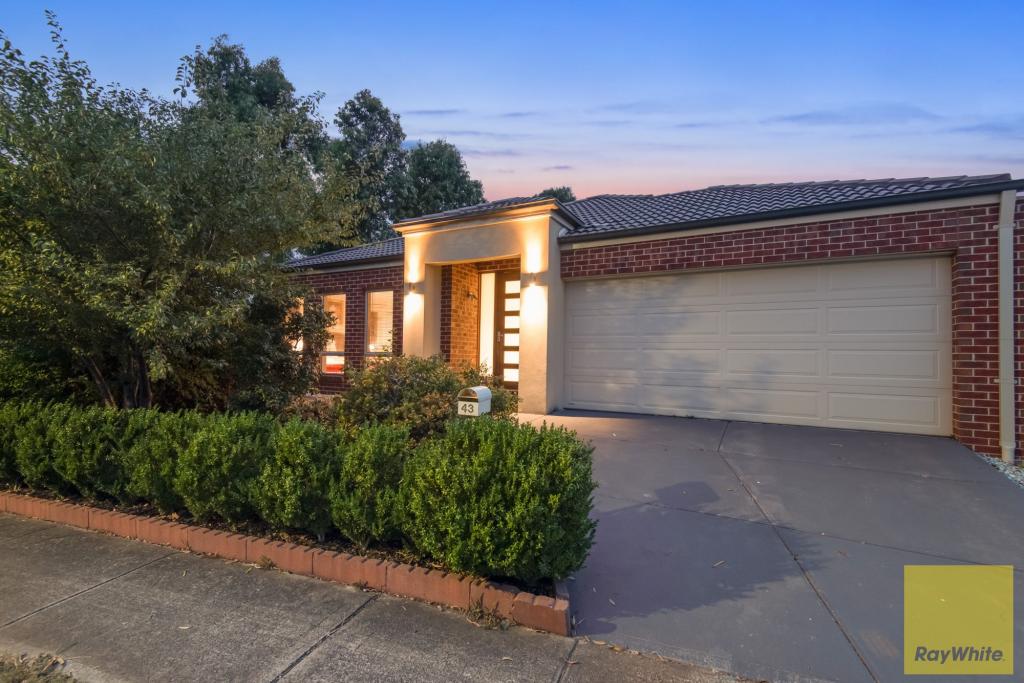 43 Rockpool Rd, Truganina, VIC 3029