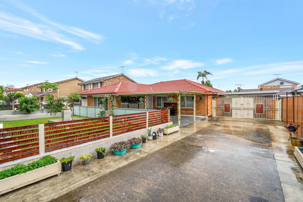 940 The Horsley Dr, Wetherill Park, NSW 2164