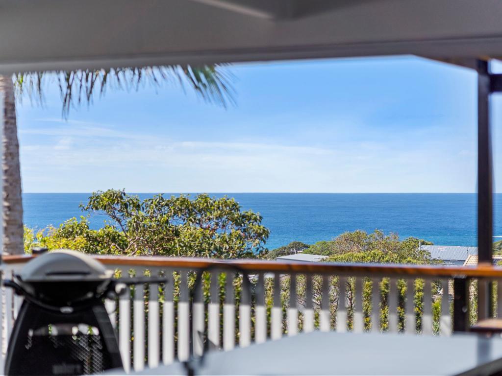 39 Yarrong Rd, Point Lookout, QLD 4183