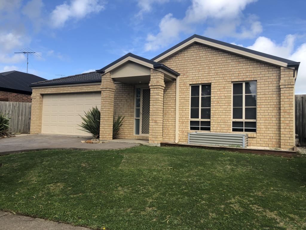 18 Pinot St, Waurn Ponds, VIC 3216