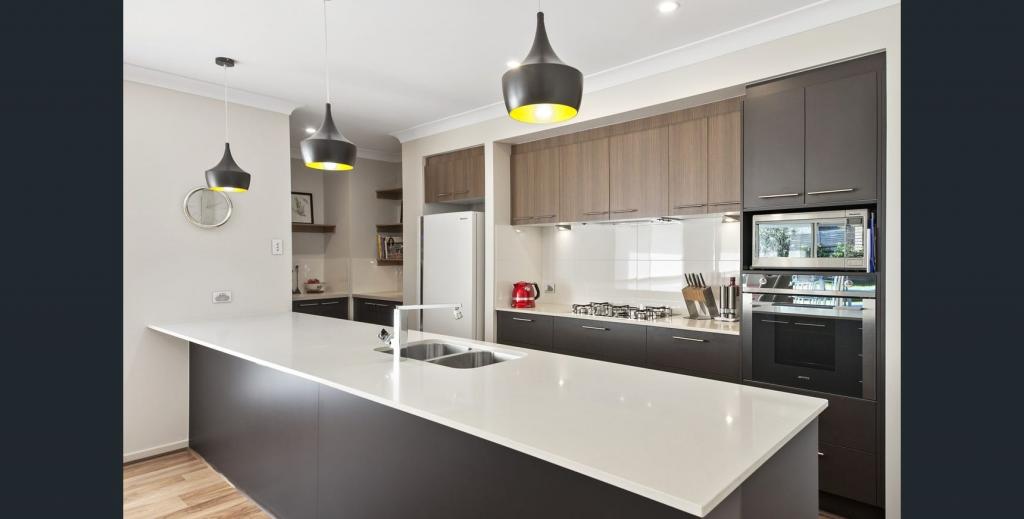 32 Wilderness Cct, Little Mountain, QLD 4551