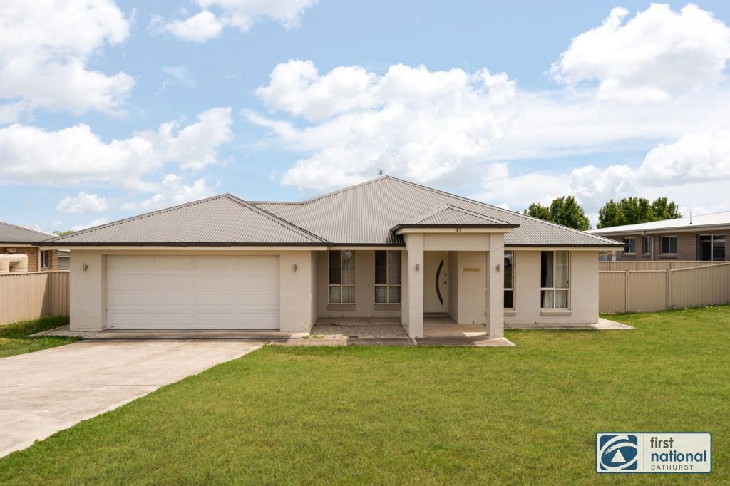 43 Westbourne Dr, Llanarth, NSW 2795