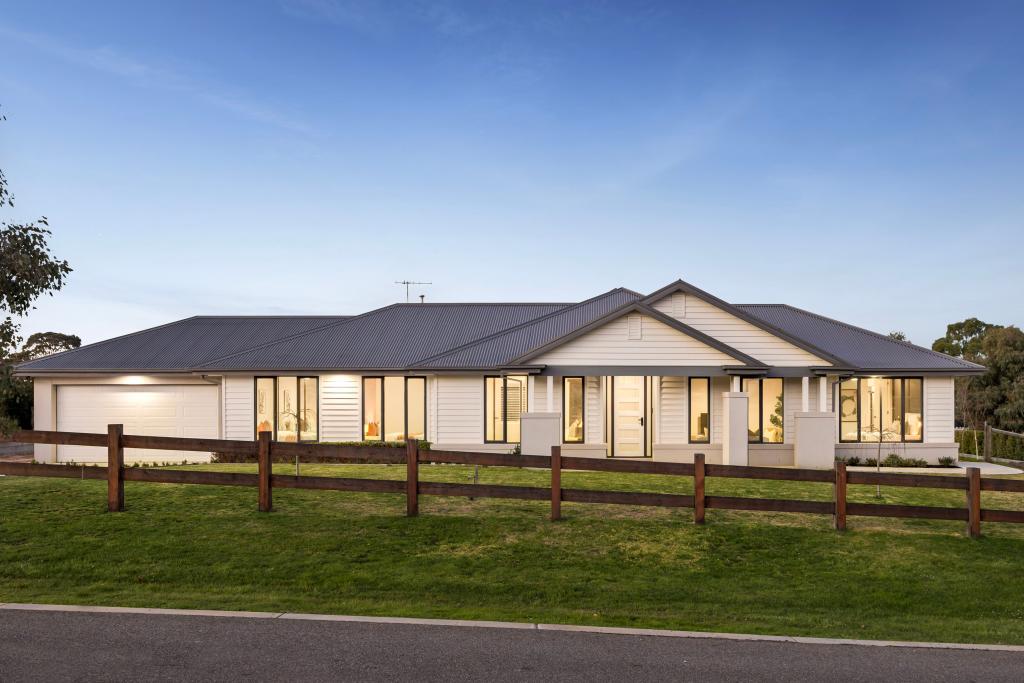 109 TARRAWARRA LANE, ROMSEY, VIC 3434