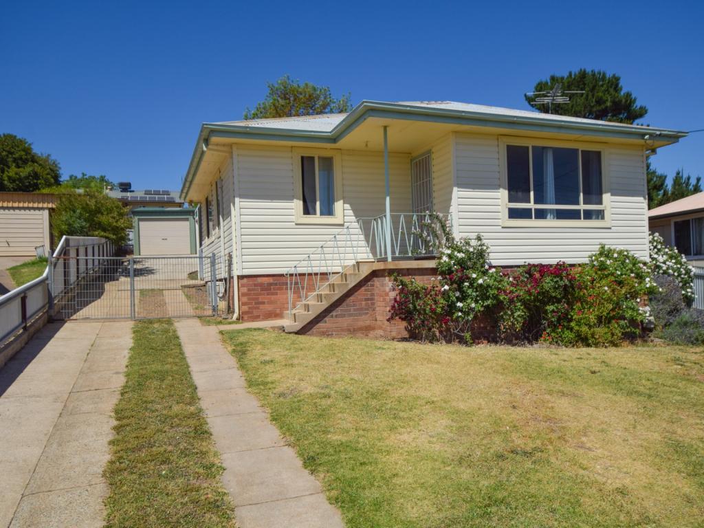 108 Berthong St, Young, NSW 2594