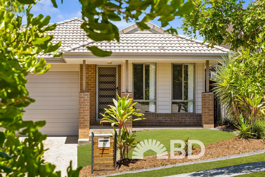 5 Messenger Cres, Springfield Lakes, QLD 4300