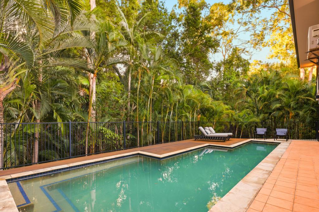 20 Kingfisher Pl, Chapel Hill, QLD 4069