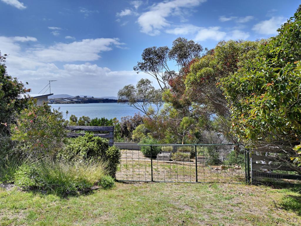 453 Shark Point Rd, Penna, TAS 7171