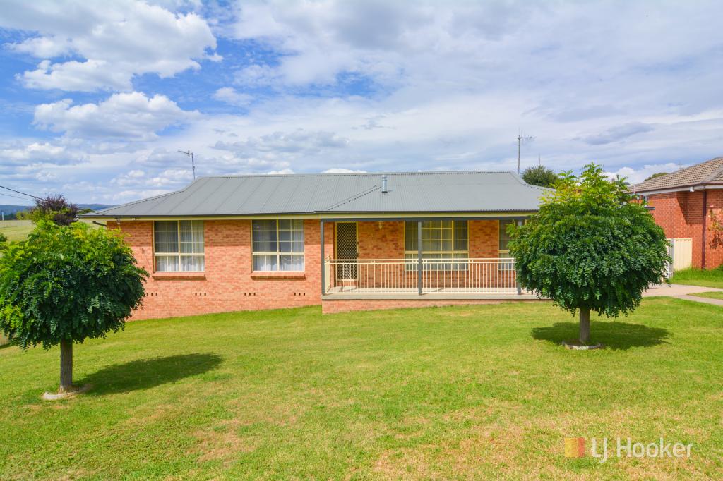 8 Cary Ave, Wallerawang, NSW 2845