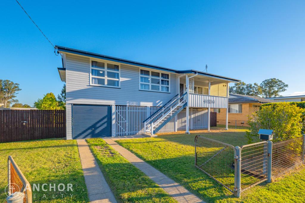 14 Leonard St, Southside, QLD 4570