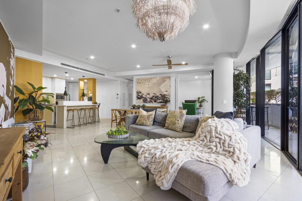 203/19 Albert Ave, Broadbeach, QLD 4218