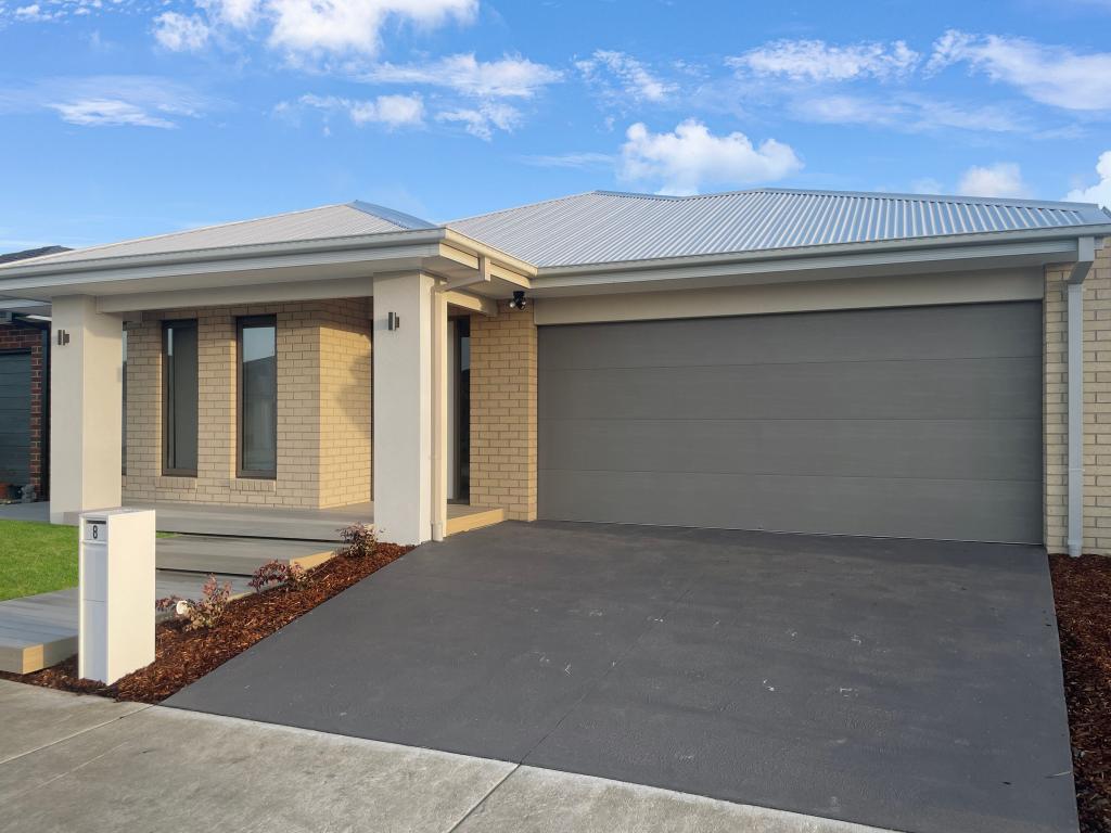 8 Yildiz St, Charlemont, VIC 3217