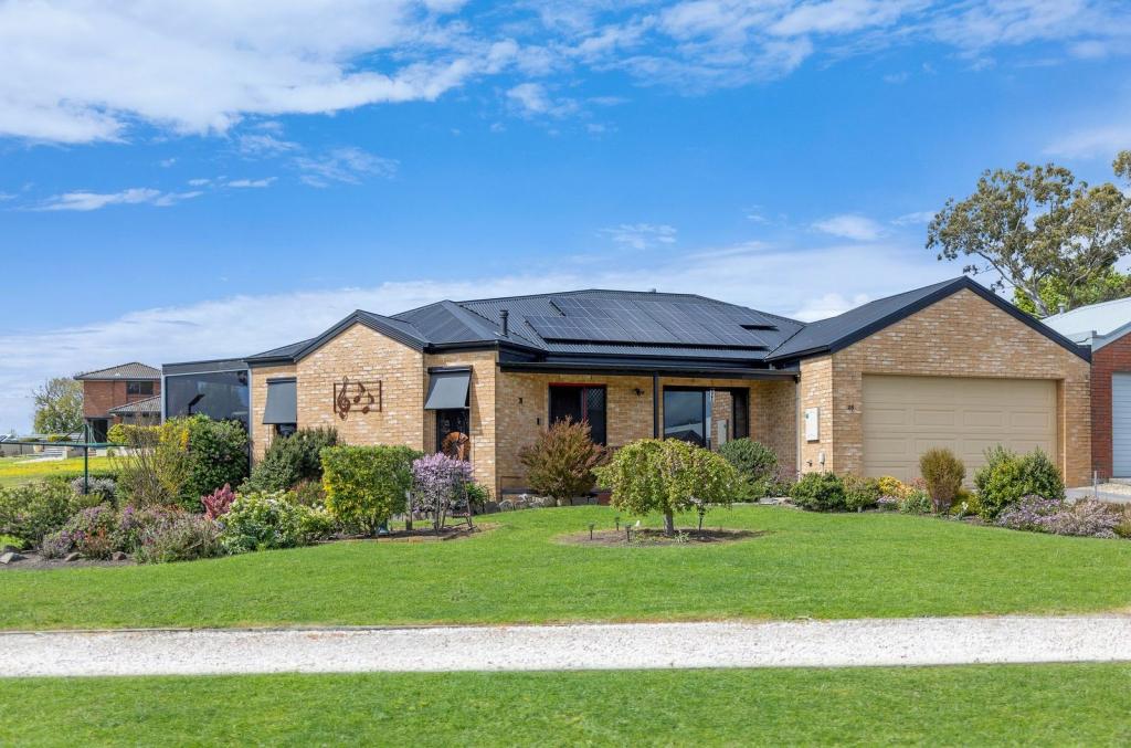 28 Lakeside Ct, Hamilton, VIC 3300