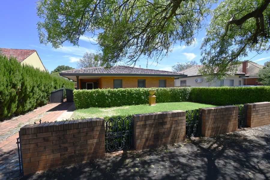 15 Hutchins Ave, Dubbo, NSW 2830