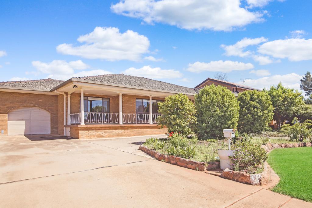 48 BLUMER AVE, GRIFFITH, NSW 2680