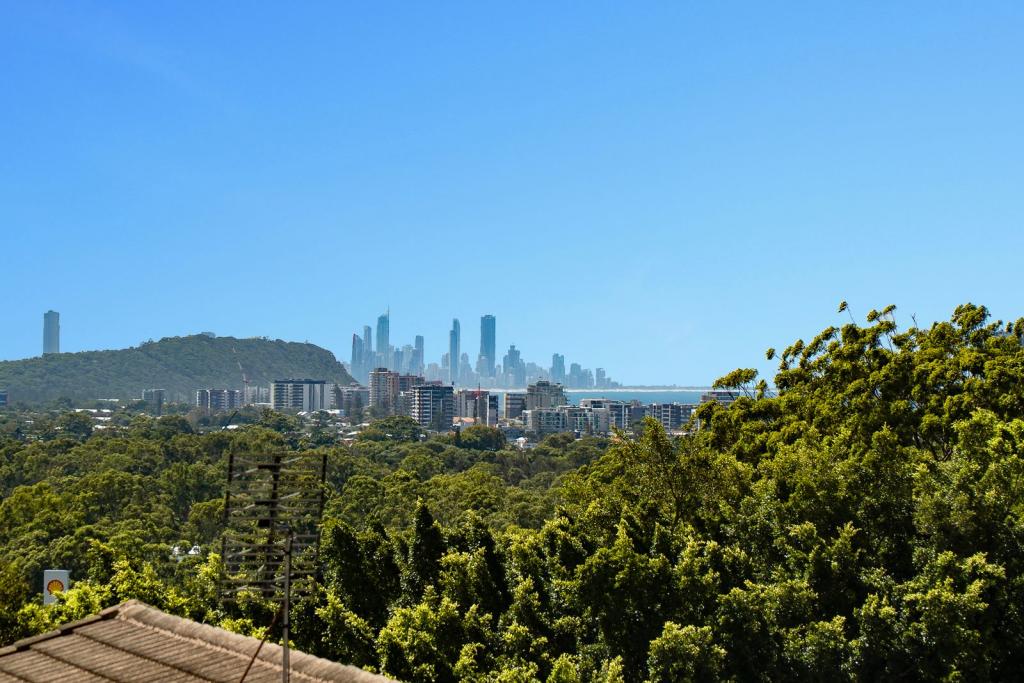 13/4 Clancy Ct, Tugun, QLD 4224