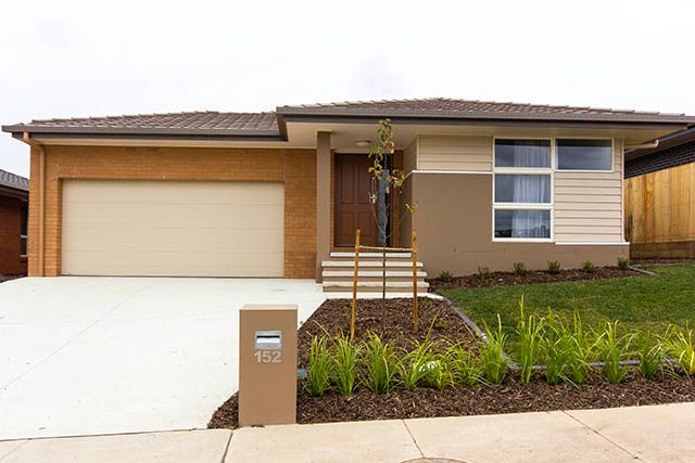 152 Langtree Cres, Crace, ACT 2911