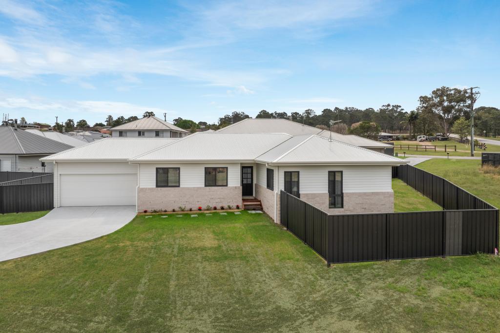 13 Stonebark Ct, Greta, NSW 2334