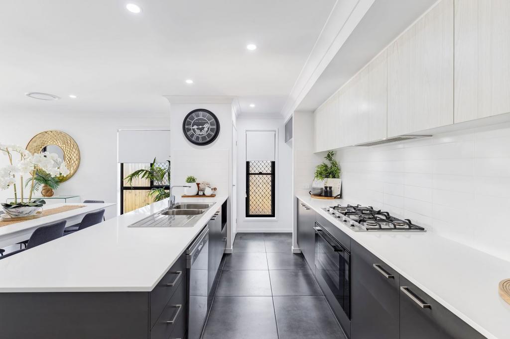 34 Sawmill Dr, Greenbank, QLD 4124