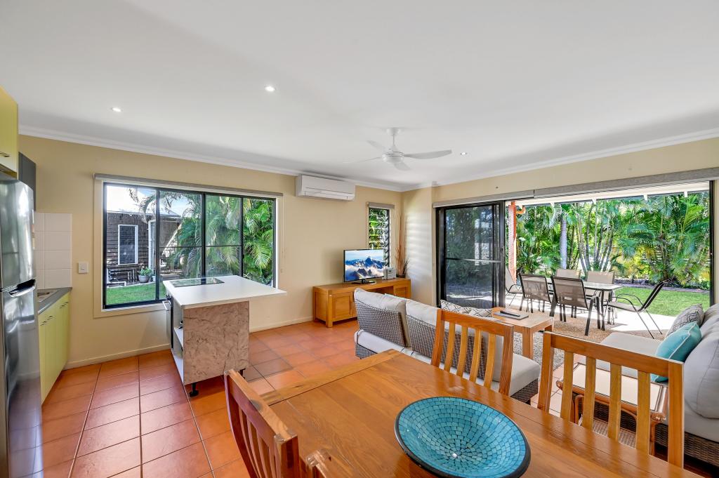 20/2 Beaches Village Cct, Agnes Water, QLD 4677