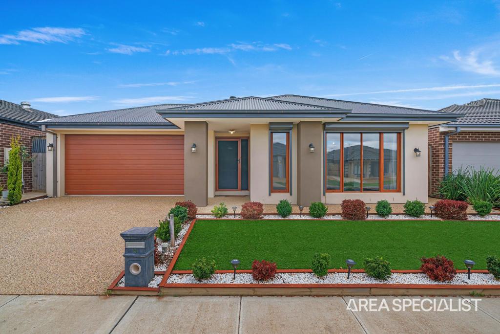 9 Eliza Park Dr, Melton South, VIC 3338