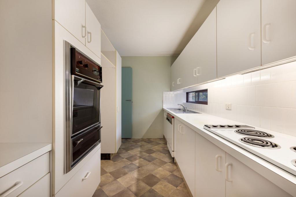 8/28-30 Rudd St, Broadbeach Waters, QLD 4218