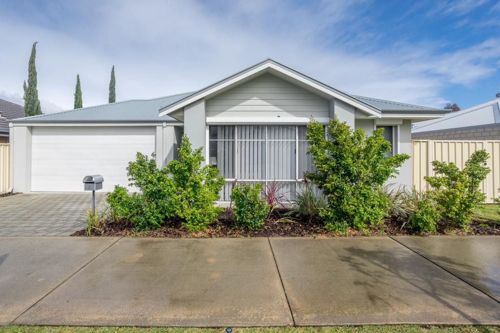 8 Muscari Cl, Seville Grove, WA 6112