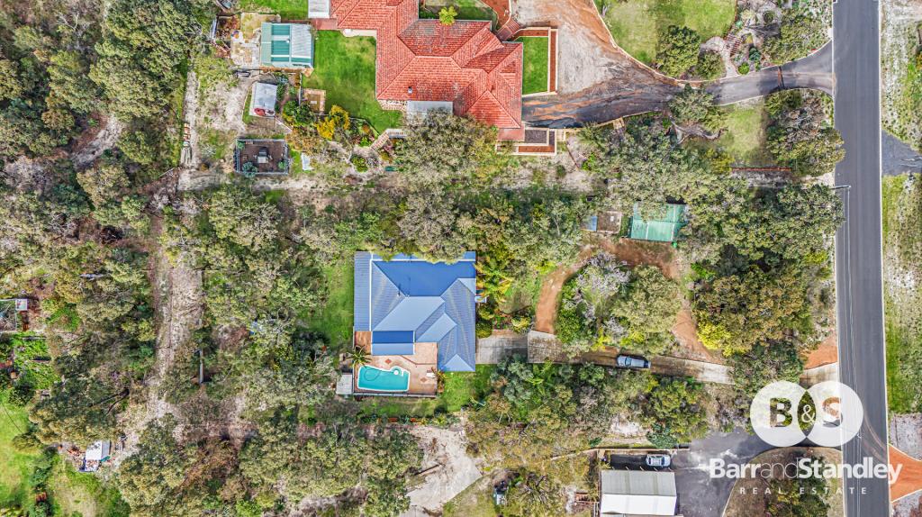 10 Windward Rd, Leschenault, WA 6233