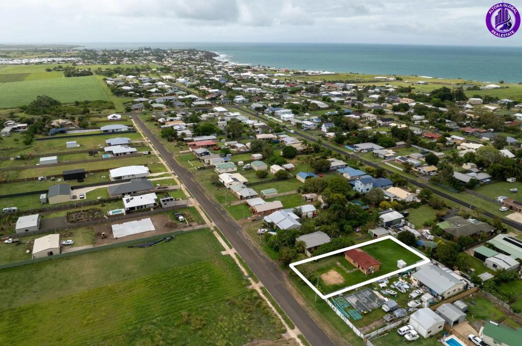83 Kinch St, Burnett Heads, QLD 4670