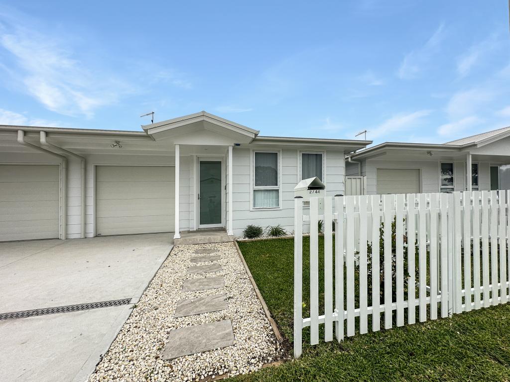 2/44 President Wilson Walk, Tanilba Bay, NSW 2319