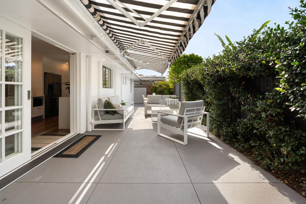 173 Markeri St, Mermaid Waters, QLD 4218
