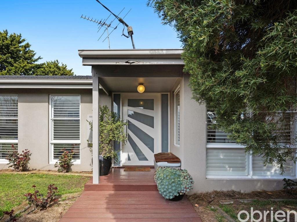 60 Robertson Dr, Mornington, VIC 3931
