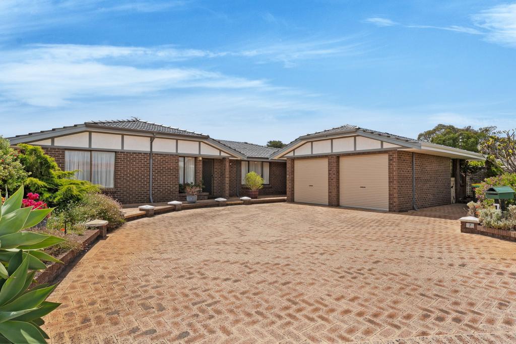 7 Stuart Pl, Rockingham, WA 6168