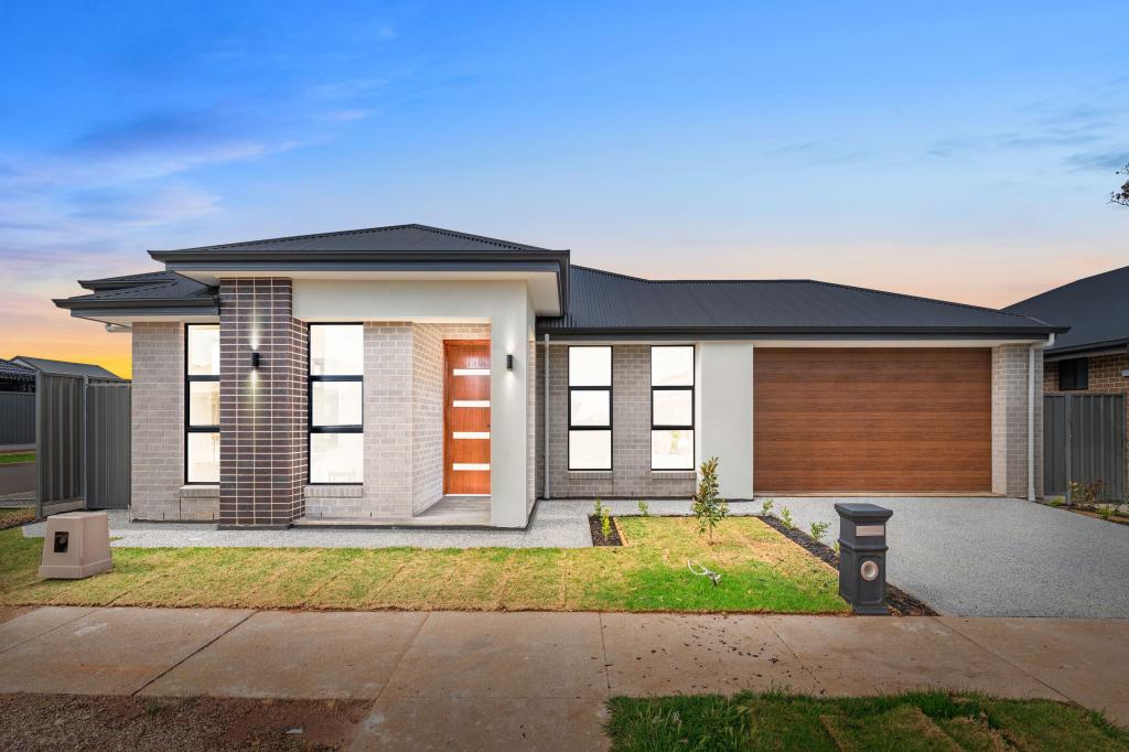 32 TELOWIE WAY, ANDREWS FARM, SA 5114