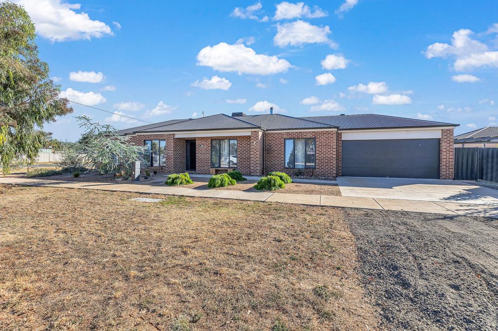 136 HERVEY ST, ELMORE, VIC 3558
