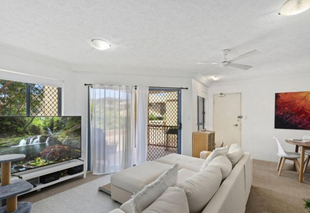 7/89 Frank St, Labrador, QLD 4215