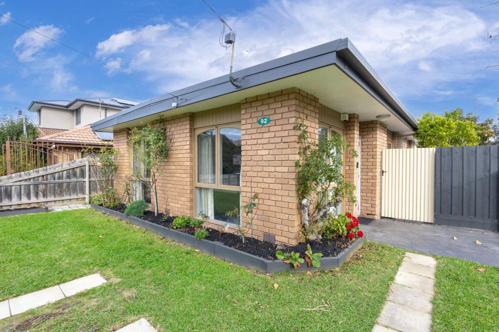 92 Seventh Ave, Rosebud, VIC 3939