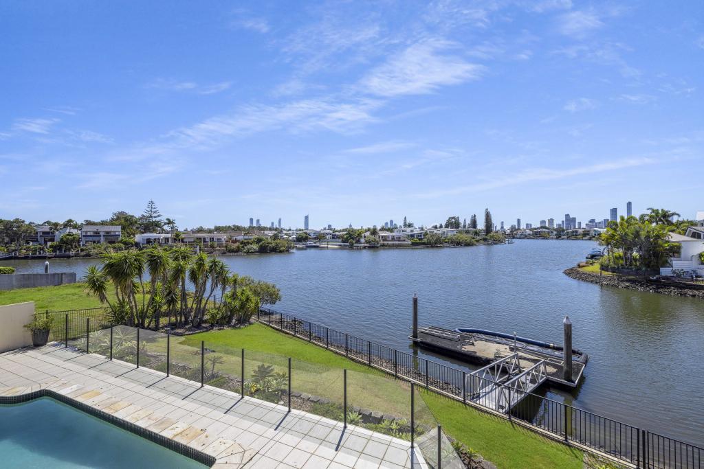 21 Conifer Cres, Broadbeach Waters, QLD 4218