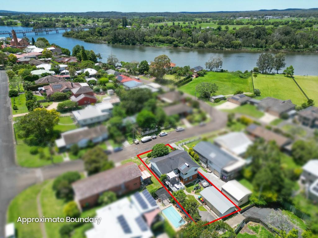 4 West End Ave, Taree, NSW 2430