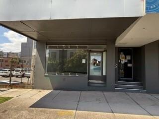 445 & 445A SOUTH RD, MOORABBIN, VIC 3189