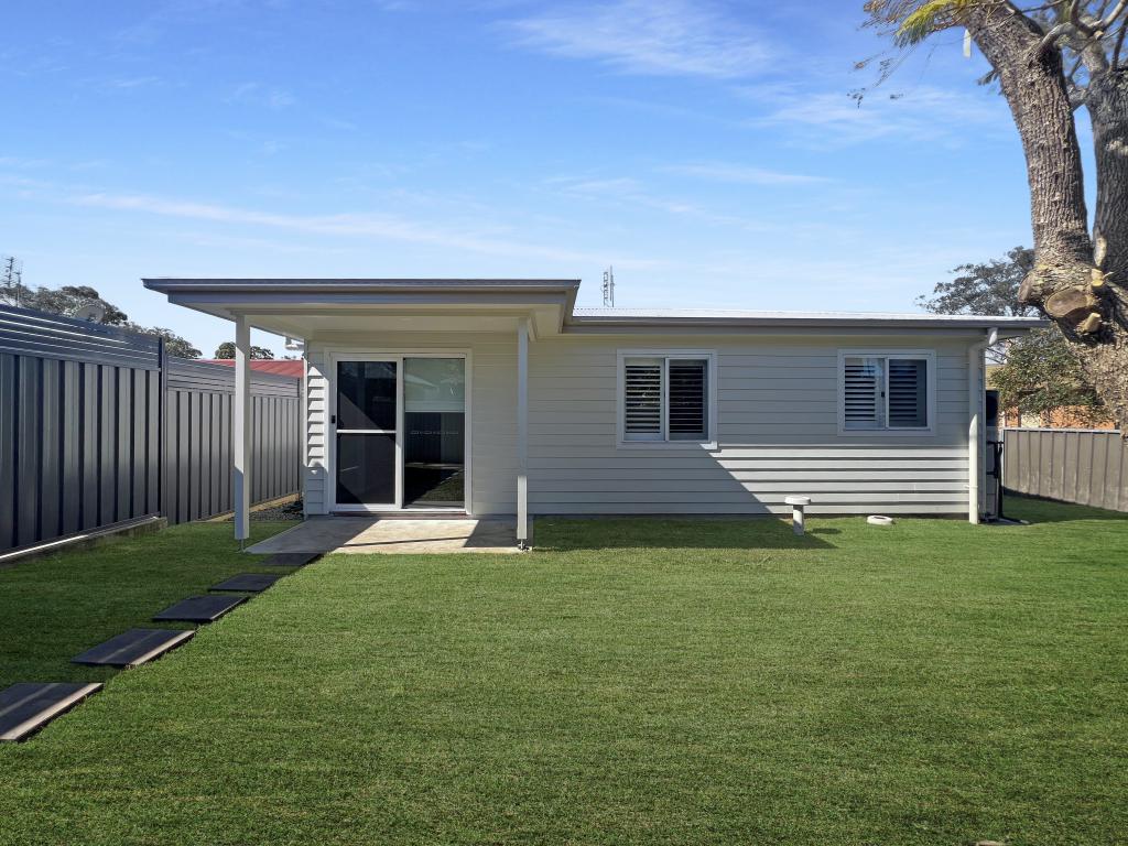 1b Cheryl St, Mannering Park, NSW 2259