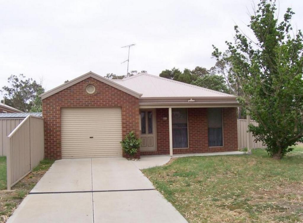 83 Snodgrass St, Broadford, VIC 3658