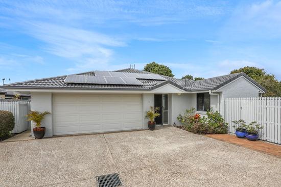 5 Sandpiper Ct, Sandstone Point, QLD 4511